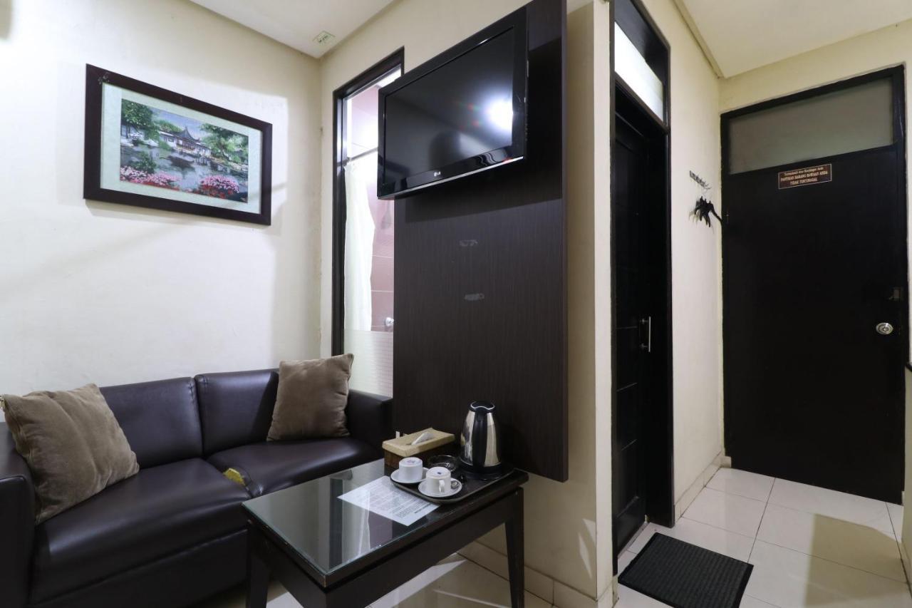 C'One Hotel Pulomas Джакарта Экстерьер фото